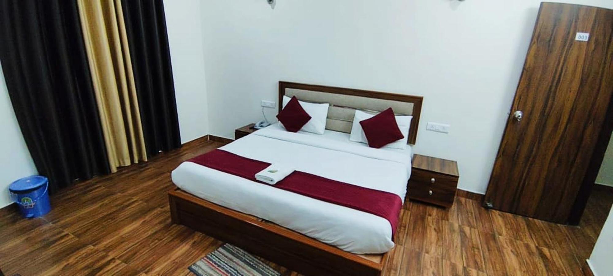 Luxury Rooms In Safdarjung Enclave Near Aiims & Safdarjung Hospital نيودلهي المظهر الخارجي الصورة